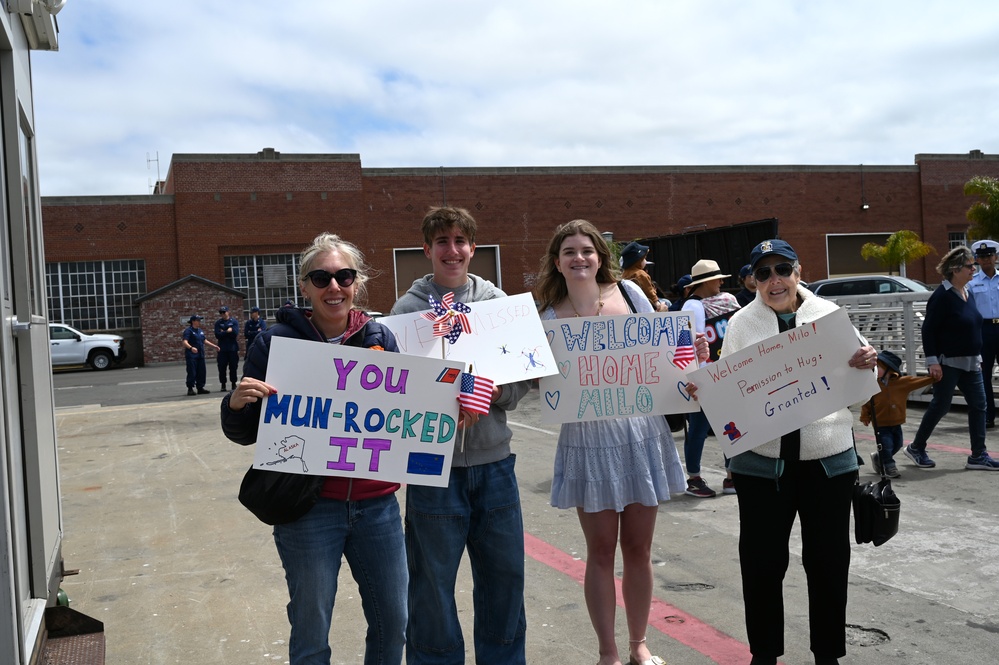 U.S. Coast Guard Cutter Munro (WMSL 755) returns to home port