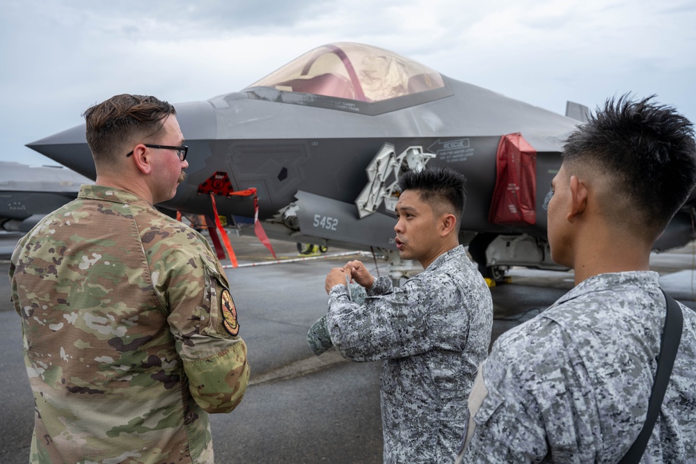 Cope Thunder 25-2: USAF maintainers lead subject matter expert exchange with PAF
