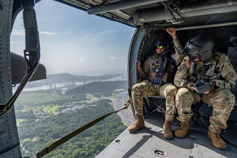 JTF-Bravo supports NSW, Panamanian Special Forces FRIES training during PANAMAX-Alpha PH I