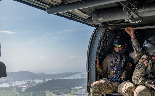 JTF-Bravo supports NSW, Panamanian Special Forces FRIES training during PANAMAX-Alpha PH I