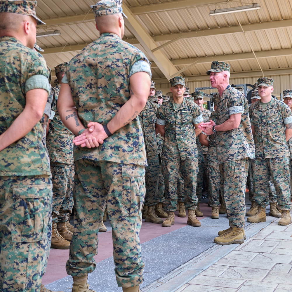 Commandant Highlights Leadership and Excellence at MARCENT