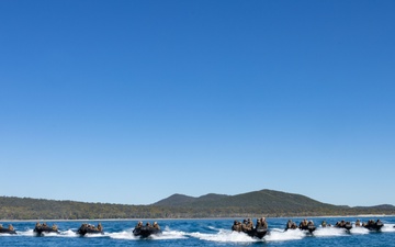 31st MEU Boat Company Secures Beach Landing Site during Exercise Talisman Sabre 25