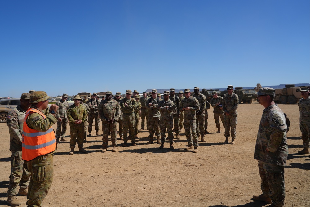 USARPAC Commanding General Visits Troops During Talisman Sabre