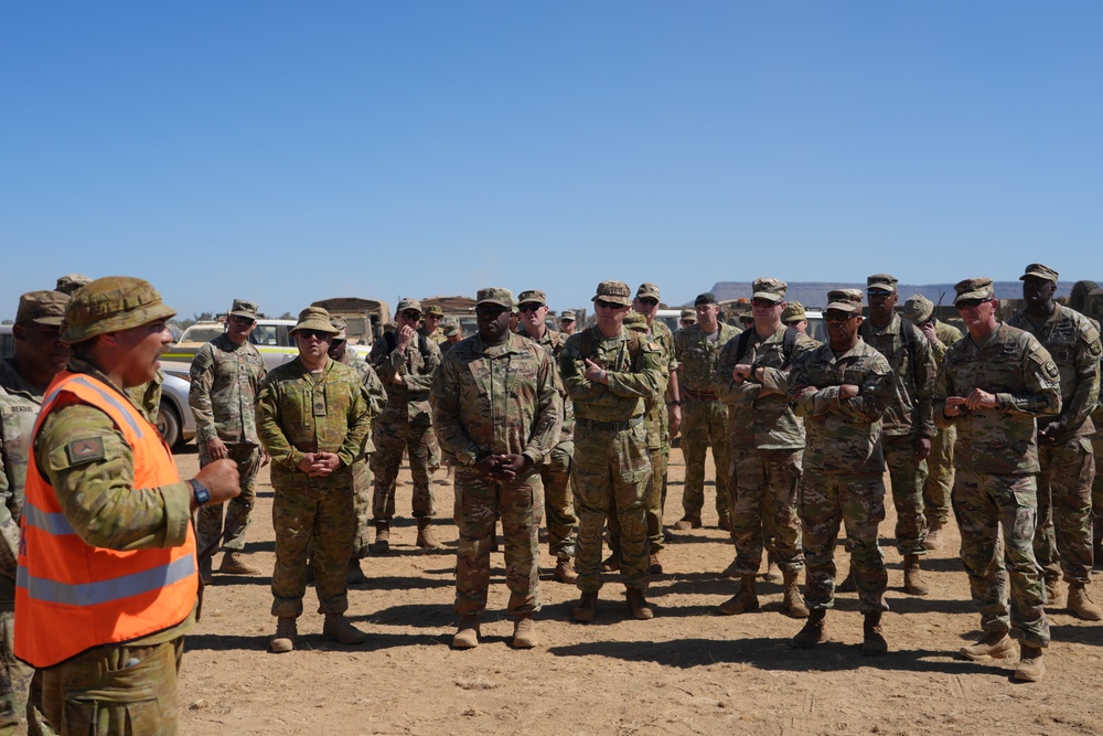 USARPAC Commanding General Visits Troops During Talisman Sabre