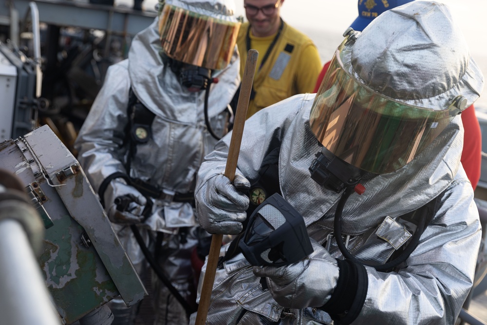 USS Gerald R. Ford (CVN 78) Conducts Flight Deck Firefighting Drills