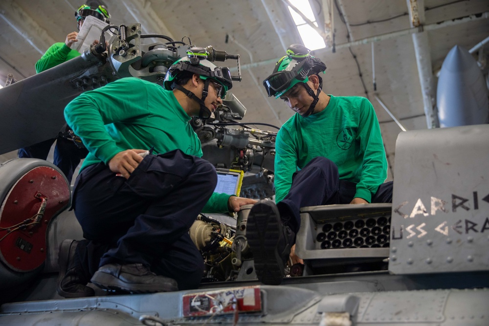 Helicopter Maritime Strike Squadron 70 Conducts Maintenance