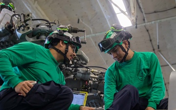 Helicopter Maritime Strike Squadron 70 Conducts Maintenance