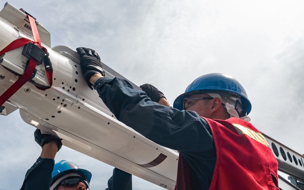 USS Gerald R. Ford (CVN 78) Conducts RAM and Evolved Sea Sparrow Missile Upload