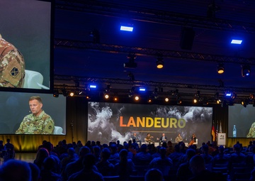 Army Air Defense General Speaks during LANDEURO