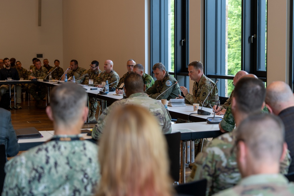 Army Air Defense General Speaks during LANDEURO