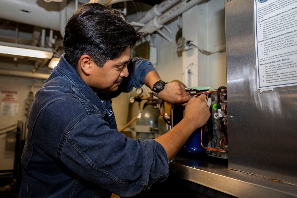 Daily Operations Aboard USS George H.W. Bush (CVN 77)