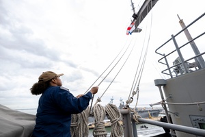 AFN Rota Newscast, George H.W. Bush Carrier Strike Group returns to Norfolk