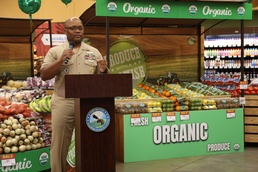 Fort Belvoir Commissary kicks off agencywide organics expansion with pop-up style farmer’s market; more events planned