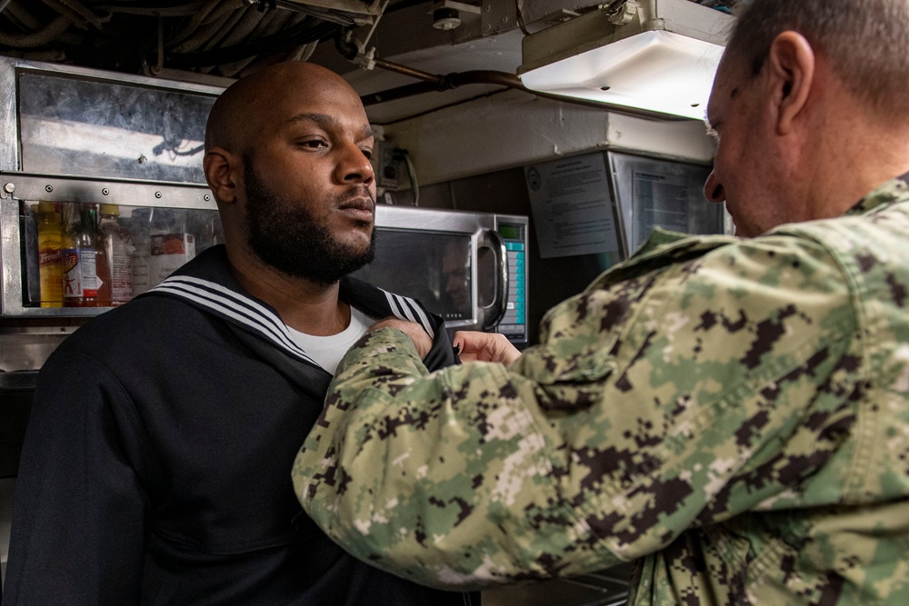 Commander Naval Forces Europe-Africa visits USS Newport NEWS (SSN 750) during Iceland Port Call