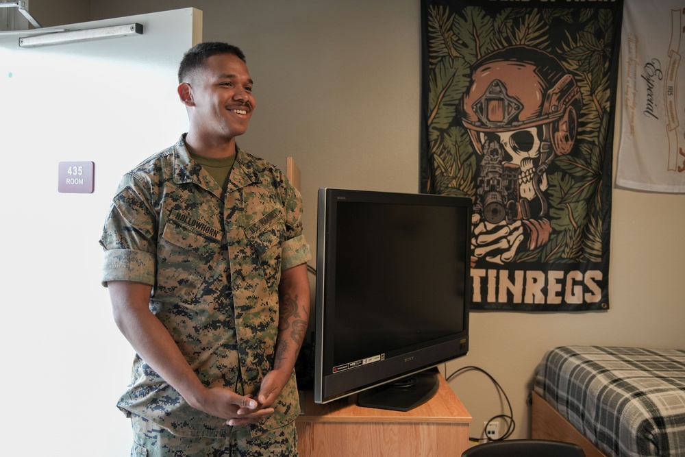 11th MEU Leadership conducts room inspections