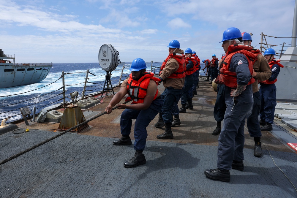 USS Bainbridge (DDG 96) Line Handling