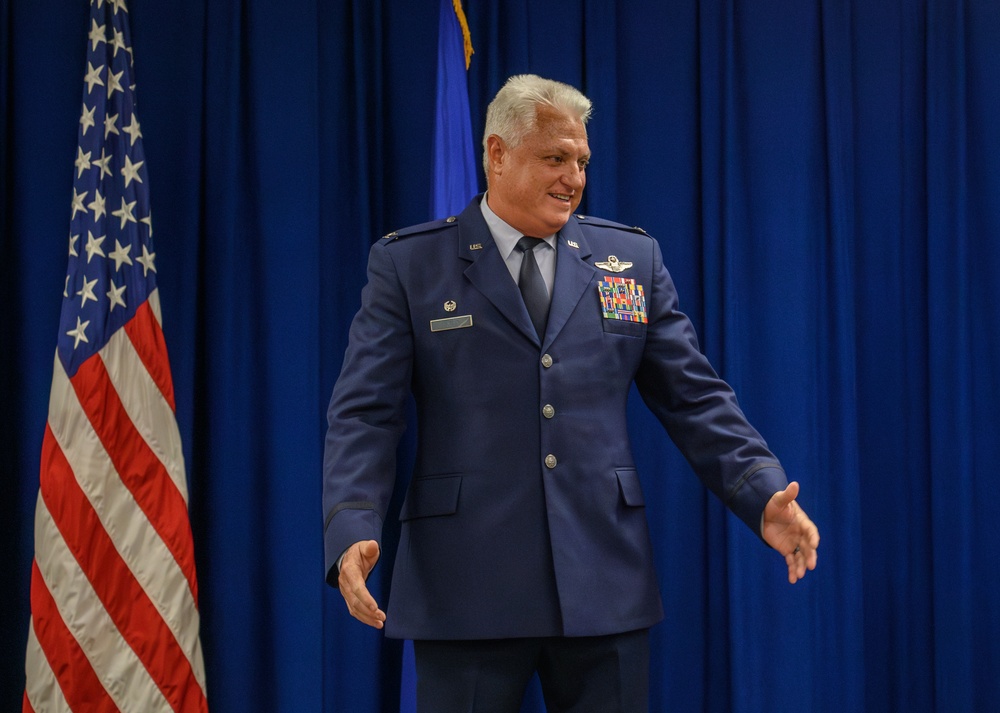 908th OSS Welcomes New Commander