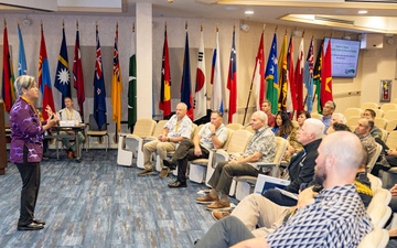 Mayor of Honolulu Visits DKI APCSS