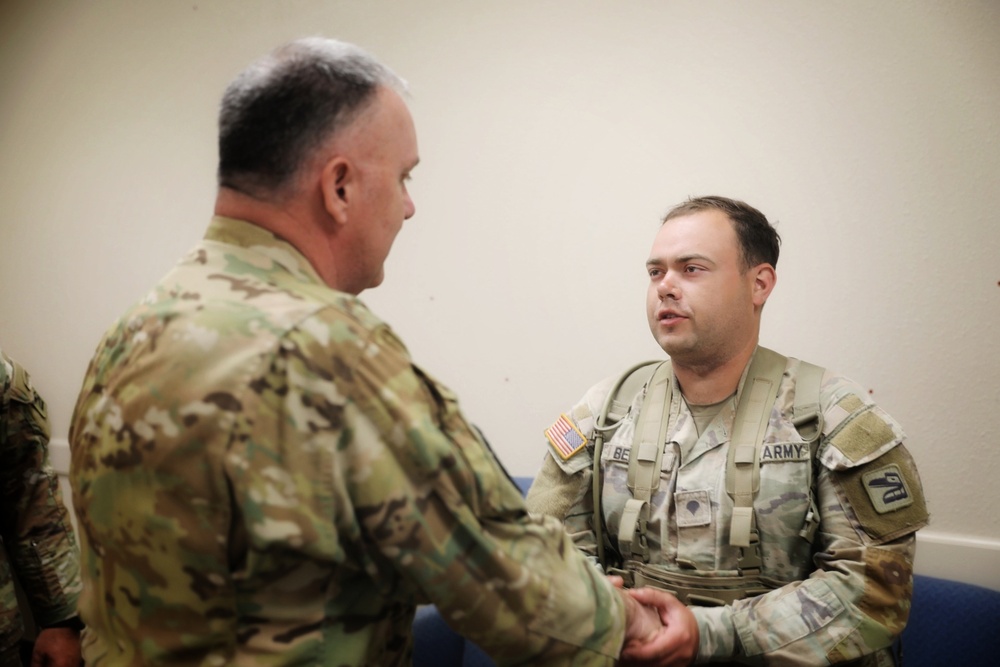Maj. Gen. Welsh Honors Outstanding Soldiers with Personal Coin at Raven Focus 2025