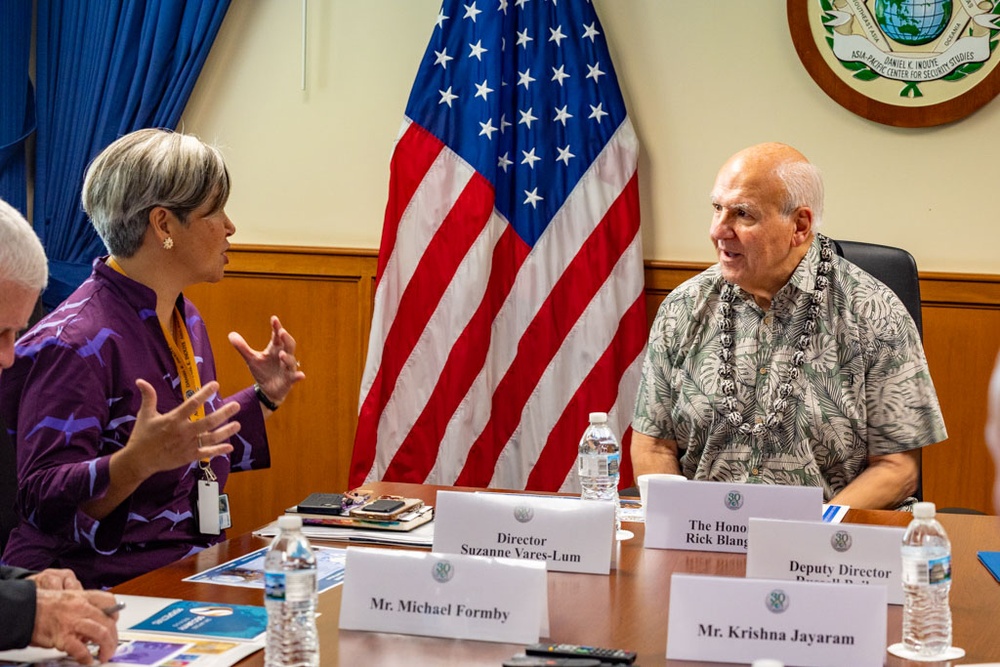 Mayor of Honolulu Visits DKI APCSS