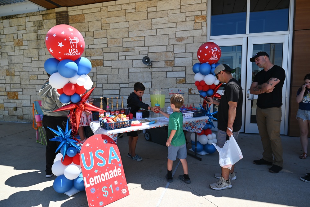 Post community pours into young entrepreneurs during Lemonade Day