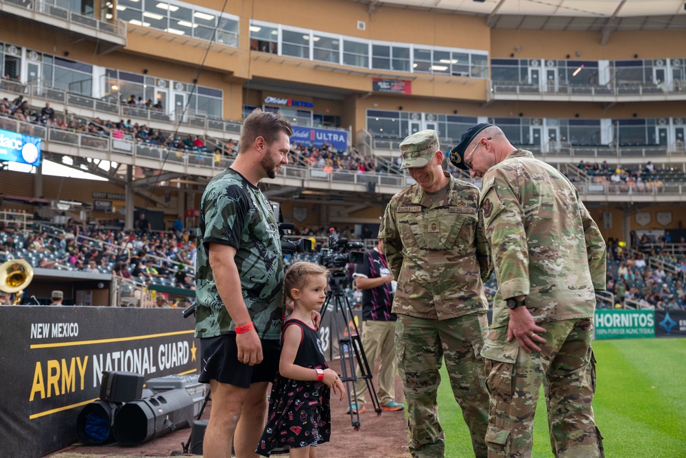 Kirtland Air Force Base Leadership Greet Local Family