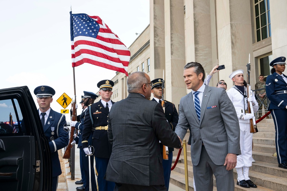 SD Hegseth Hosts Bahrain At Pentagon