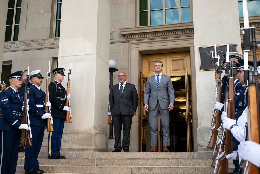 SD Hegseth Hosts Bahrain At Pentagon