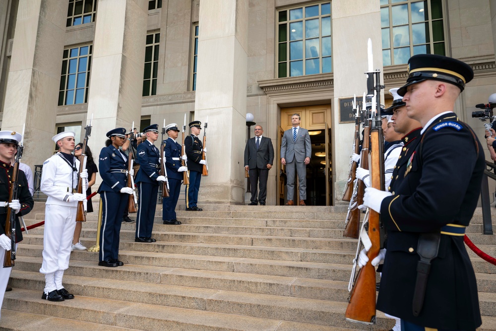 SD Hegseth Hosts Bahrain At Pentagon