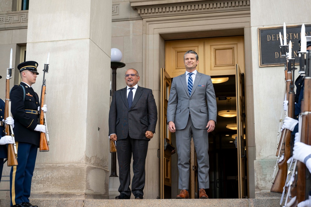 SD Hegseth Hosts Bahrain At Pentagon