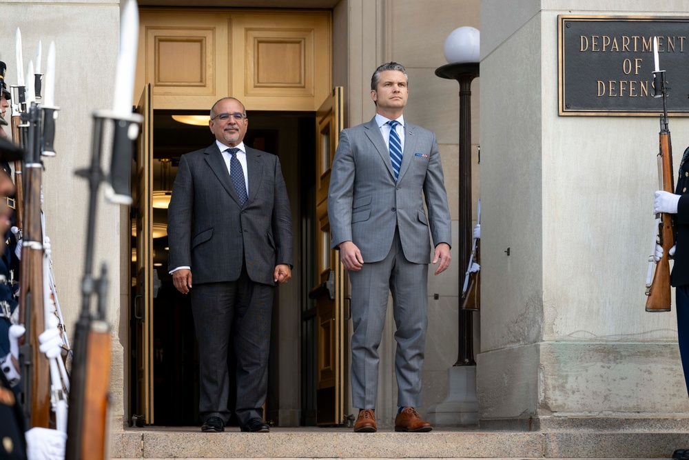 SD Hegseth Hosts Bahrain At Pentagon