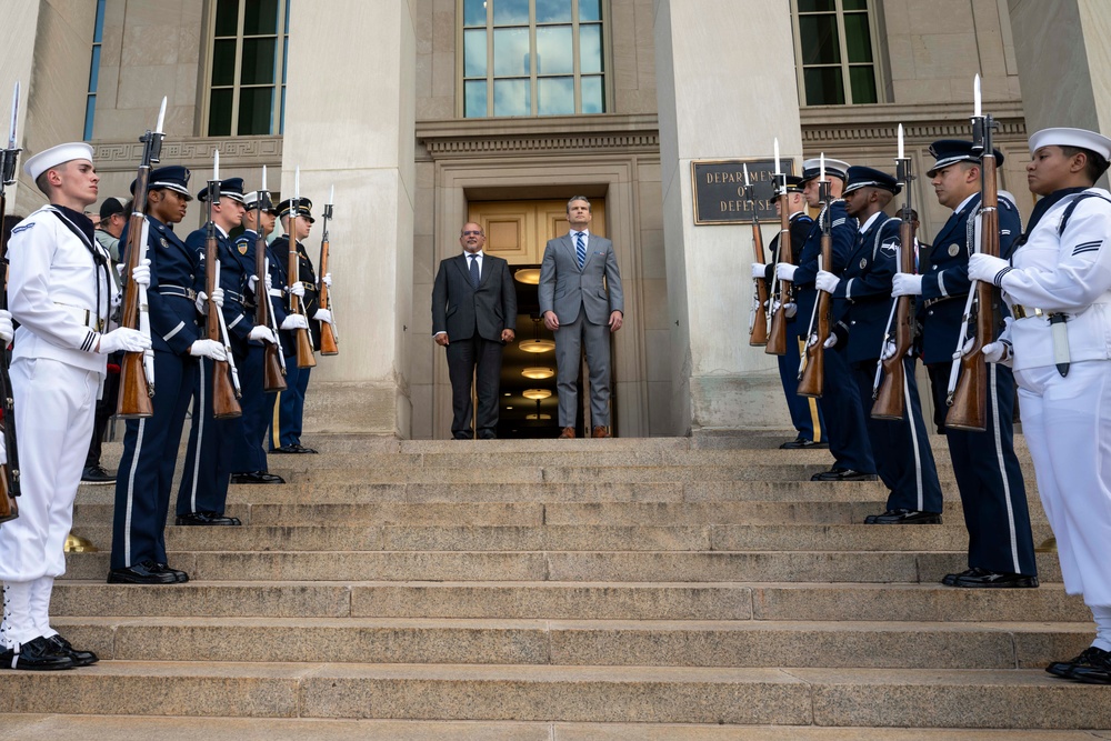 SD Hegseth Hosts Bahrain At Pentagon