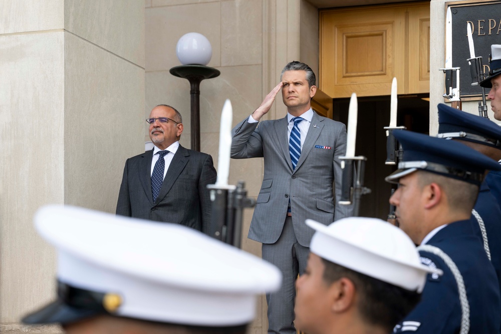 SD Hegseth Hosts Bahrain At Pentagon