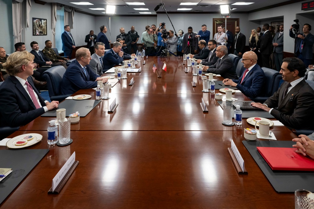 SD Hegseth Hosts Bahrain At Pentagon