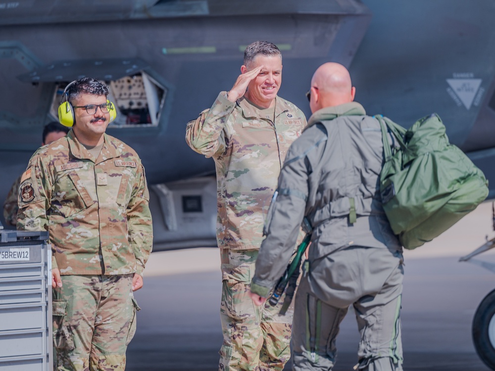 Luke Command Chief Launches General’s Jet
