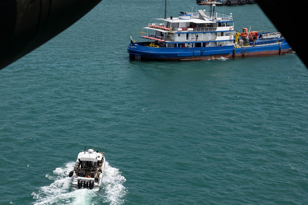US NSW, Panamanian special forces conduct VBSS during PANAMAX-Alpha PH I