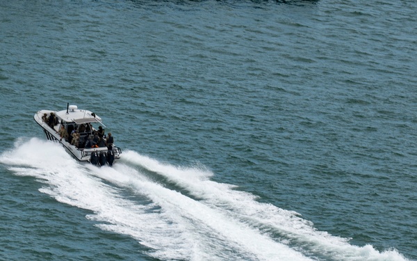 US NSW, Panamanian special forces conduct VBSS during PANAMAX-Alpha PH I