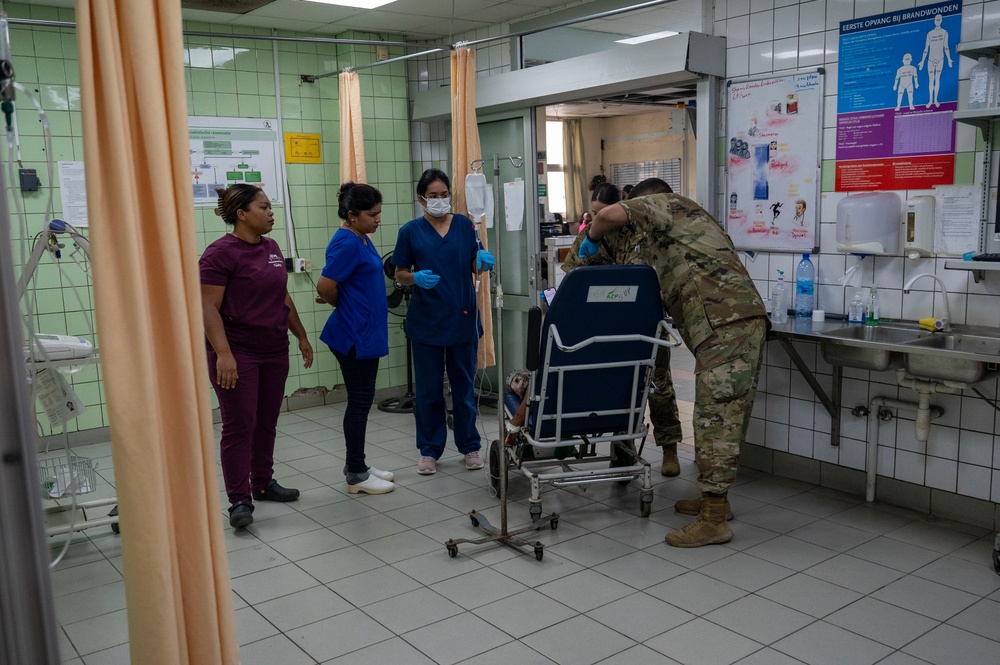 USAF medical personnel assist in treatment at Academic Hospital Suriname