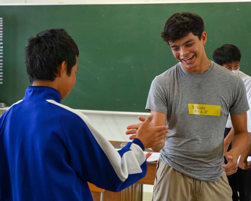 Sailors share in language exchange with Okinawan school children
