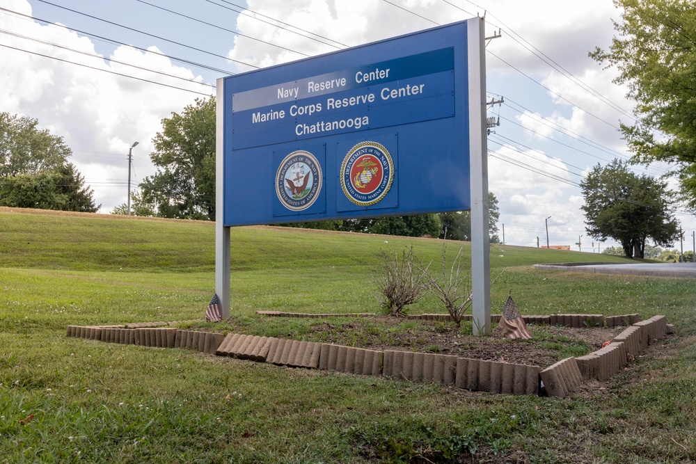 4th Marine Division Commanding General Visits Navy Reserve Center Chattanooga