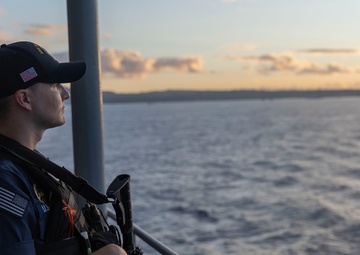 USS Frank Cable departs Fiji