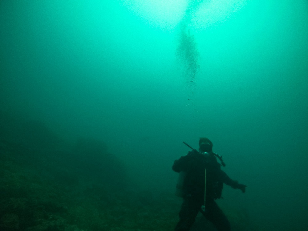 3d Reconnaissance Battalion Marines Conduct Search and Recovery Dive Drills