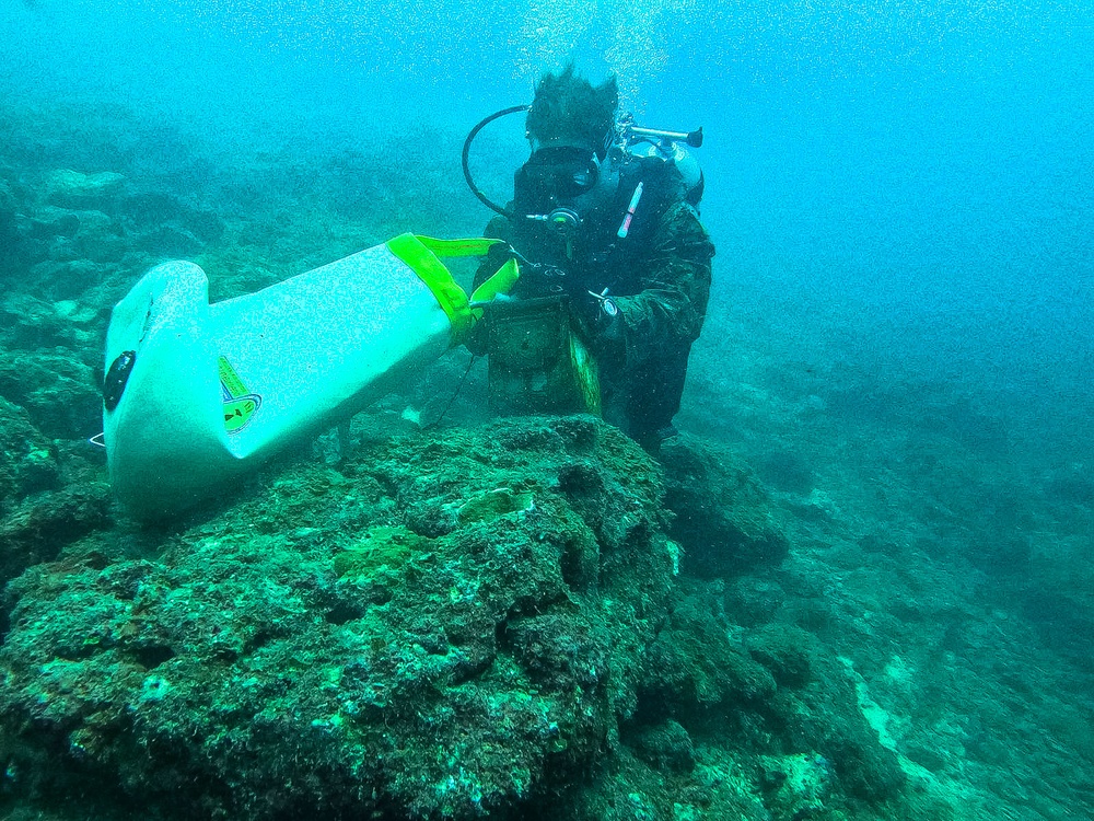 3d Reconnaissance Battalion Marines Conduct Search and Recovery Dive Drills