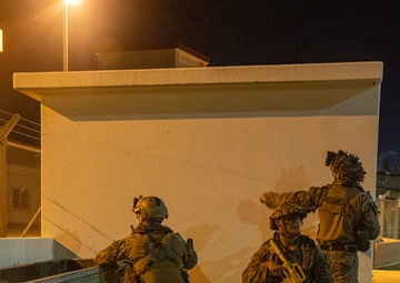Marines with 3d Reconnaissance Battalion Conduct Night Raid Training
