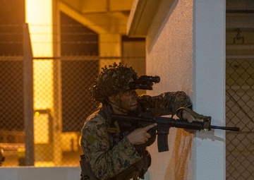 Marines with 3d Reconnaissance Battalion Conduct Night Raid Training