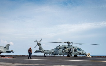 USS Carl Vinson (CVN 70) Conducts Routine Operations in the South China Sea