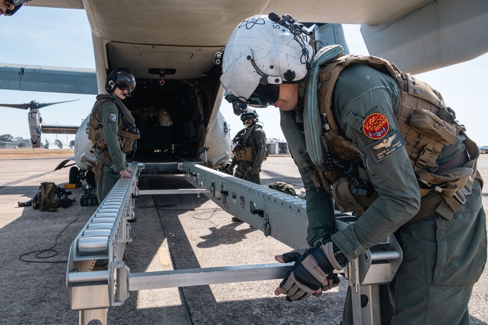 Talisman Sabre 25: VMM 363 offloads HIMARS ammunition pods