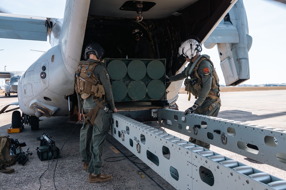 Talisman Sabre 25: VMM 363 offloads HIMARS ammunition pods