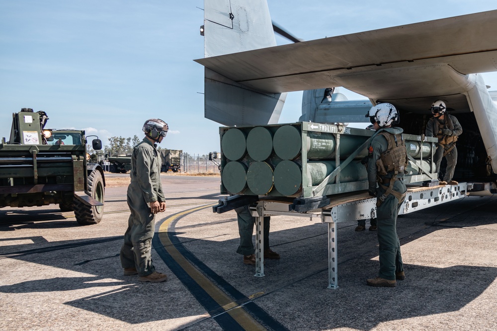 Talisman Sabre 25: VMM 363 offloads HIMARS ammunition pods
