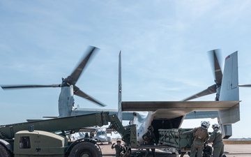 Talisman Sabre 25: VMM 363 offloads HIMARS ammunition pods